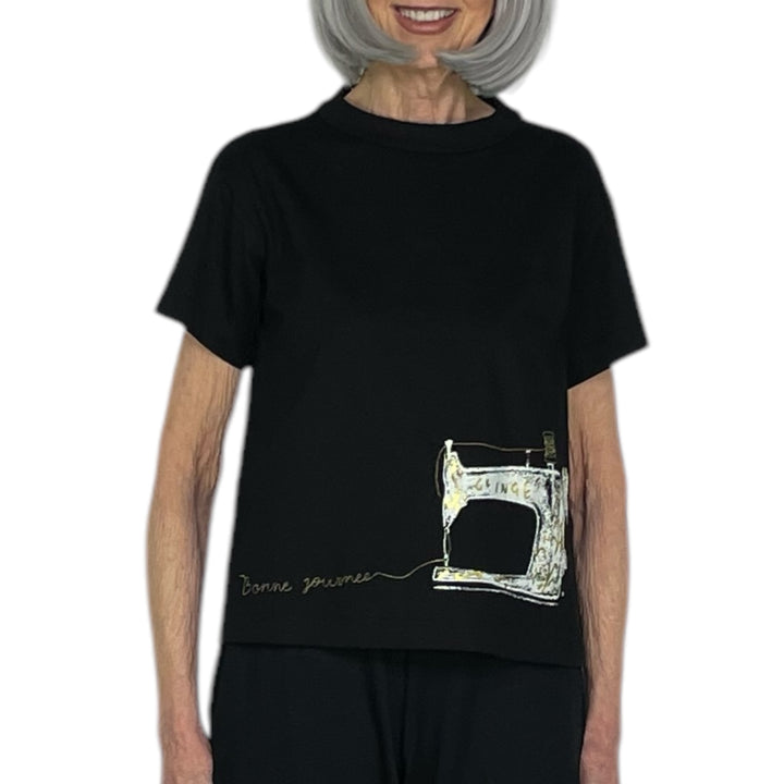 SEWING MACHINE PRINT TEE