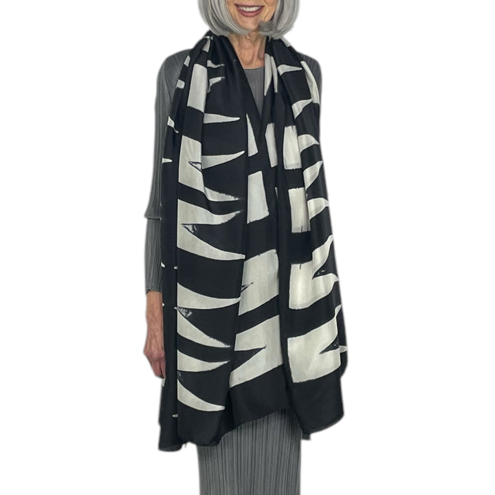 ALPHA PRINT SILK STOLE