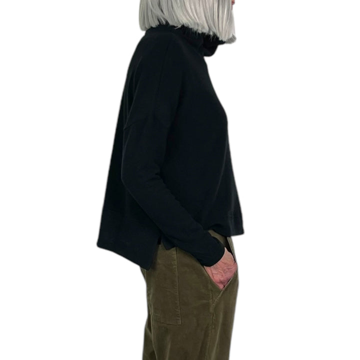 MOYET HI-NECK TOP