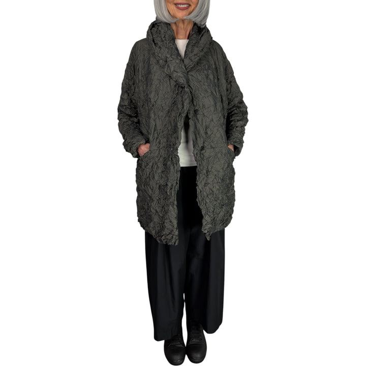 PADDED CRINKLE PLEAT COAT W/HOOD