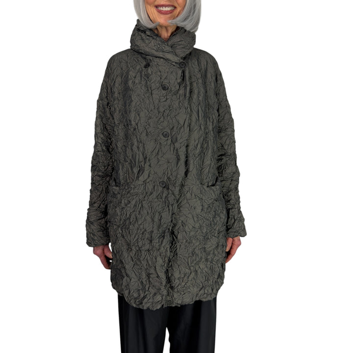 PADDED CRINKLE PLEAT COAT W/HOOD