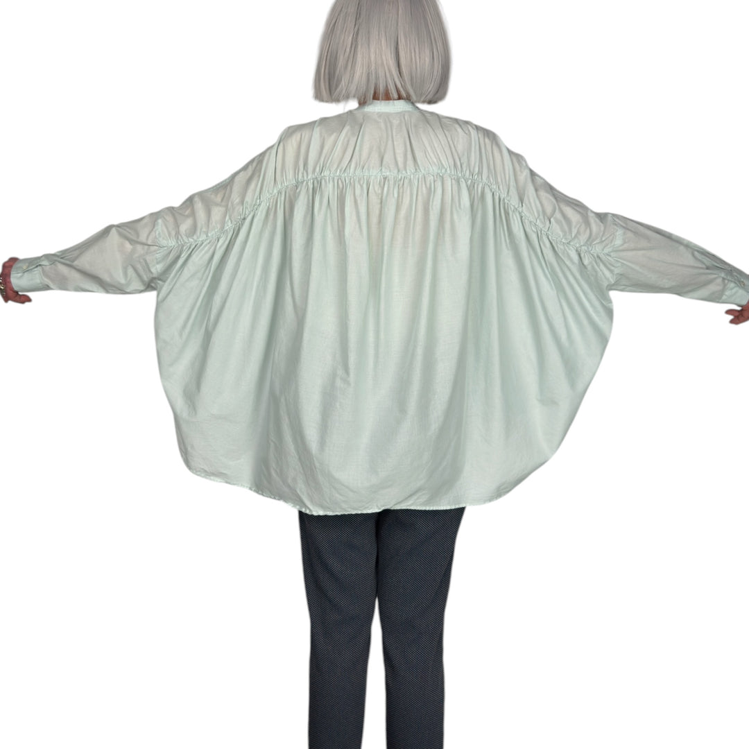 GATHERED BACK SHIRT