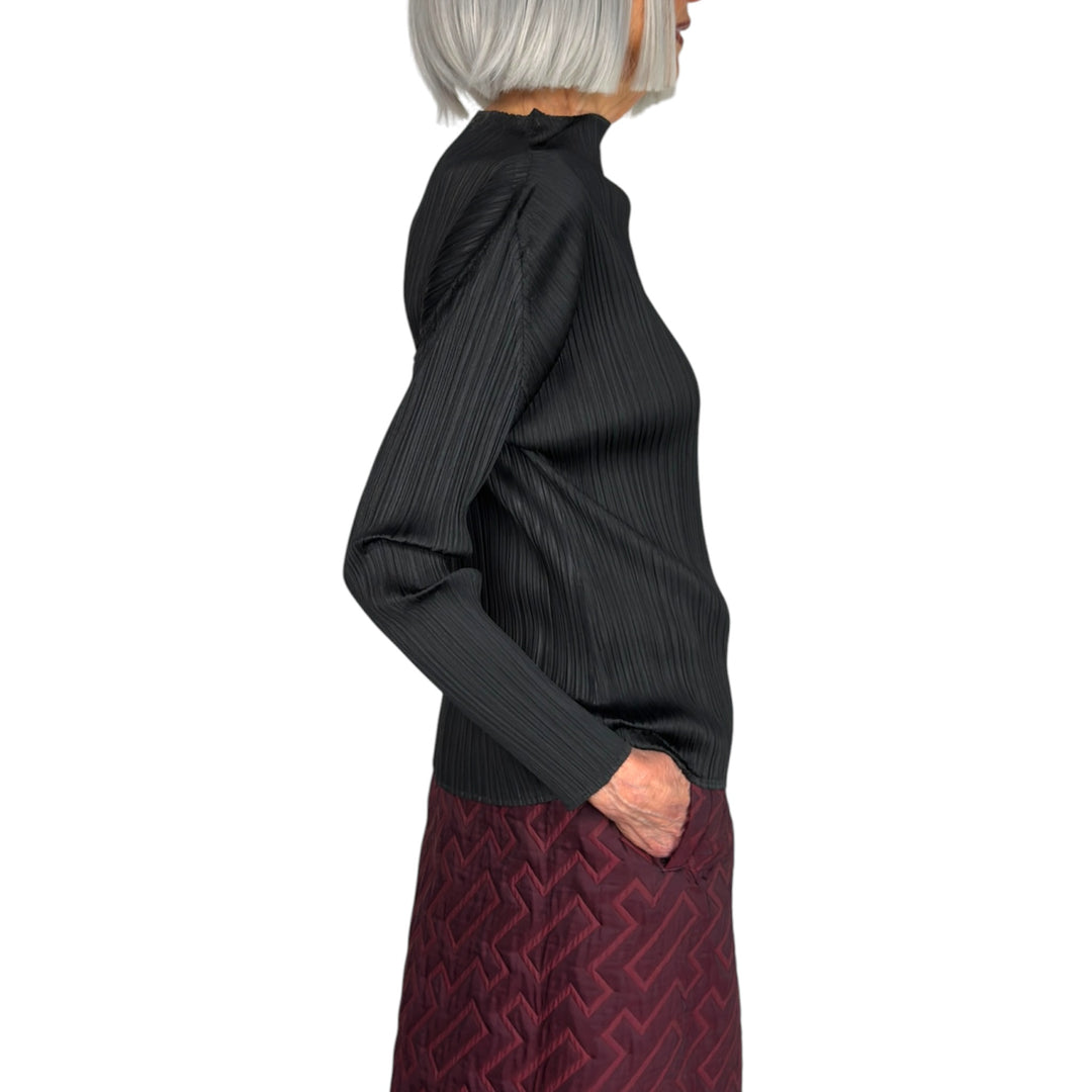 BASICS HI-NECK TOP