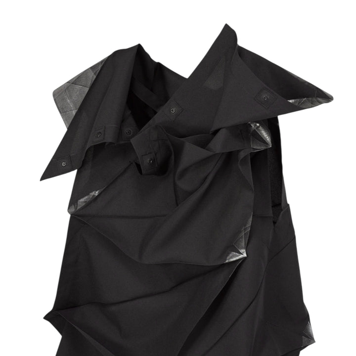 132 5. STANDARD FOIL SLEEVELESS TOP