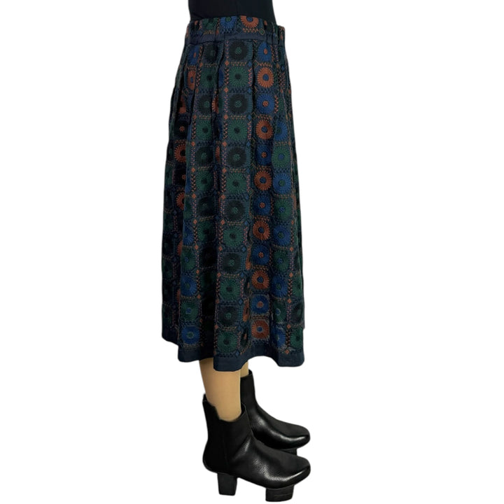 EMBROIDERED SKIRT
