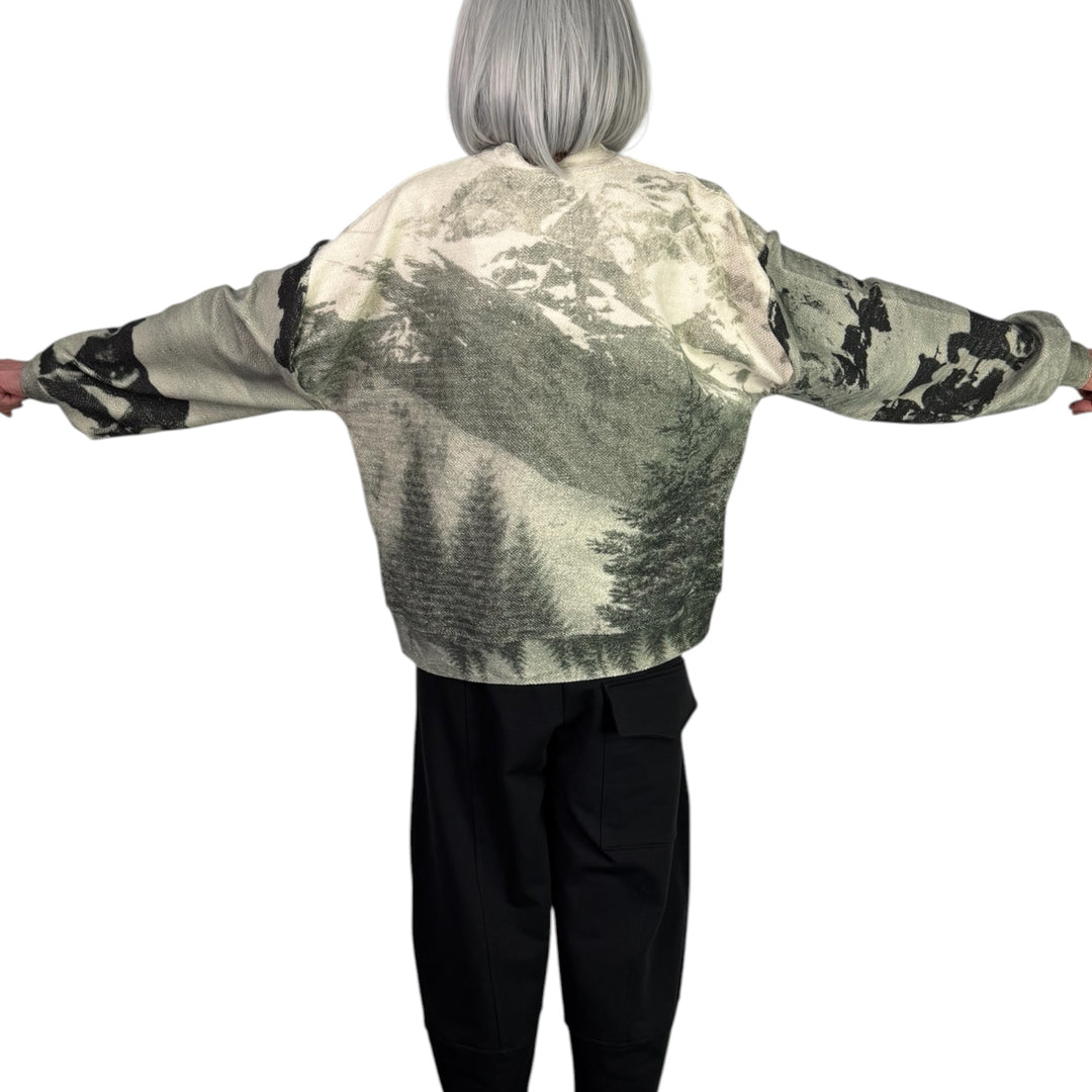SNOWY LANDSCAPE PRINT SWEATSHIRT