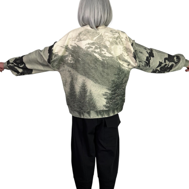SNOWY LANDSCAPE PRINT SWEATSHIRT