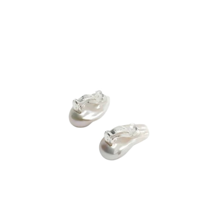 MAREE BAROQUE PEARL EARCLIPS