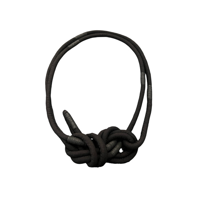 KNOT NECKLACE