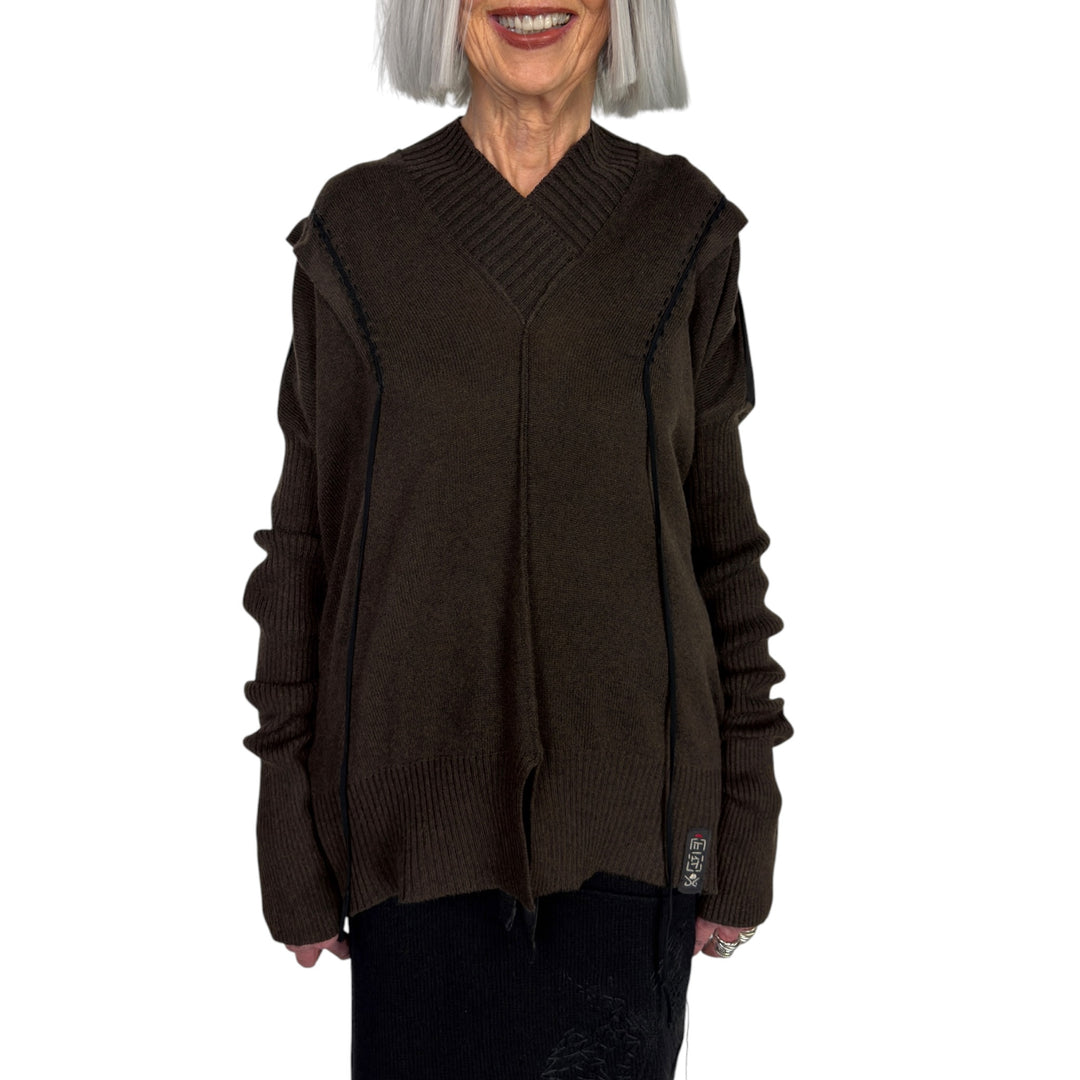DALI V-NECK SWEATER W/ECO SUEDE BACK