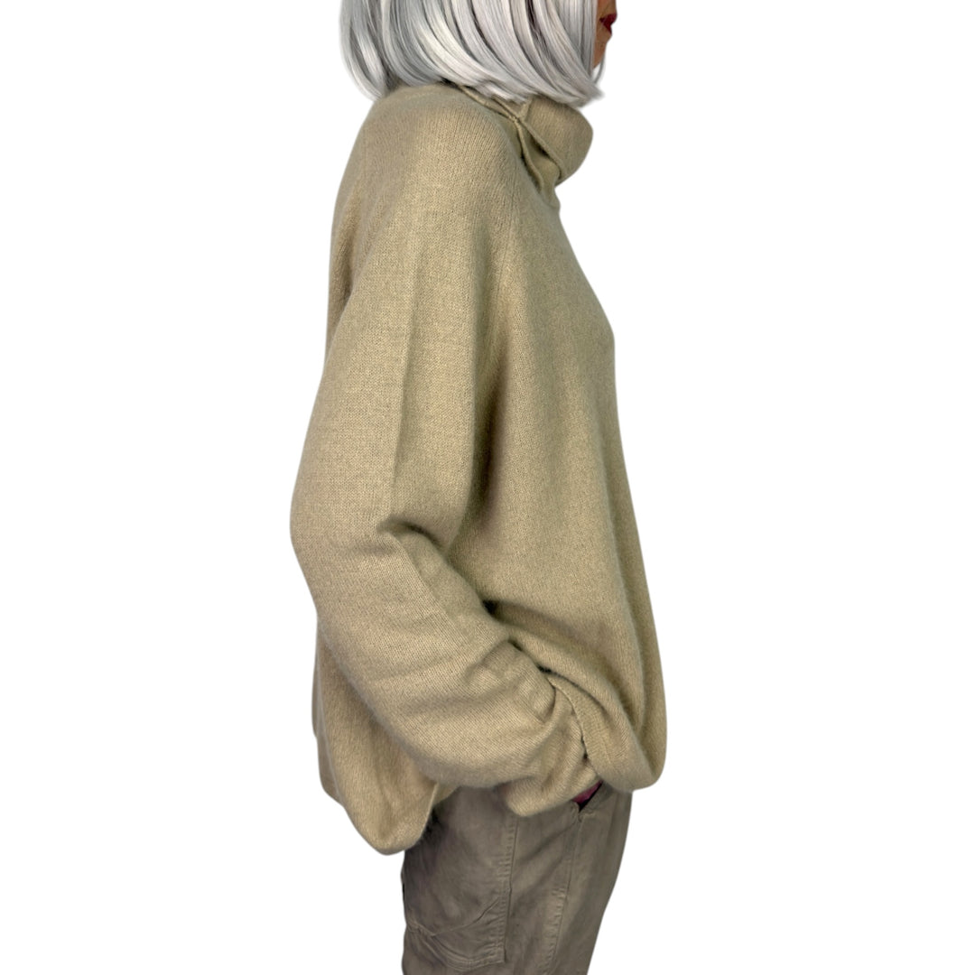HI-NECK RACCOON SWEATER