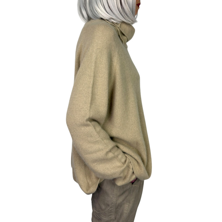 HI-NECK RACCOON SWEATER