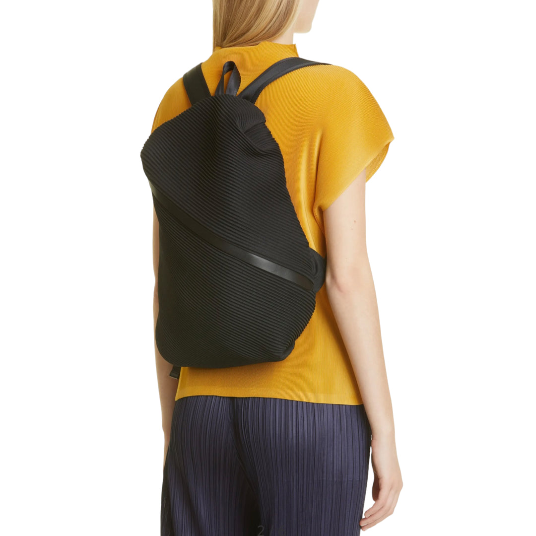 BIAS PLEATS BACKPACK