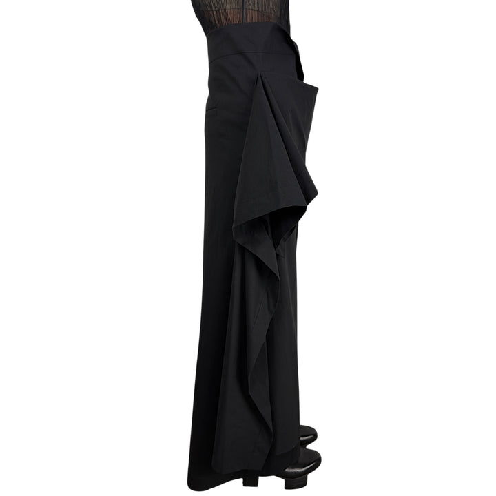 COLLAPSING SCULPTURE SKIRT