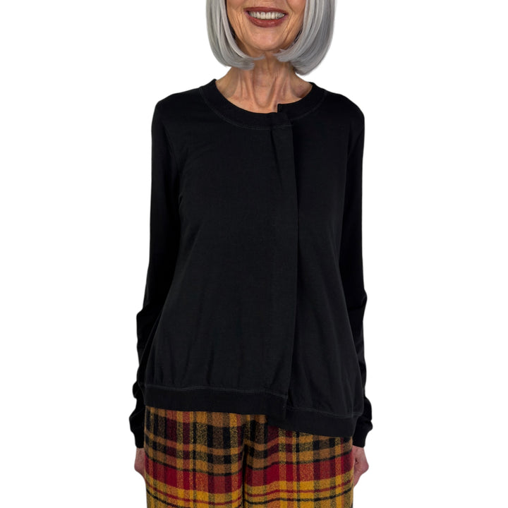 ASYMMETRIC NECK/HEM T-SHIRT