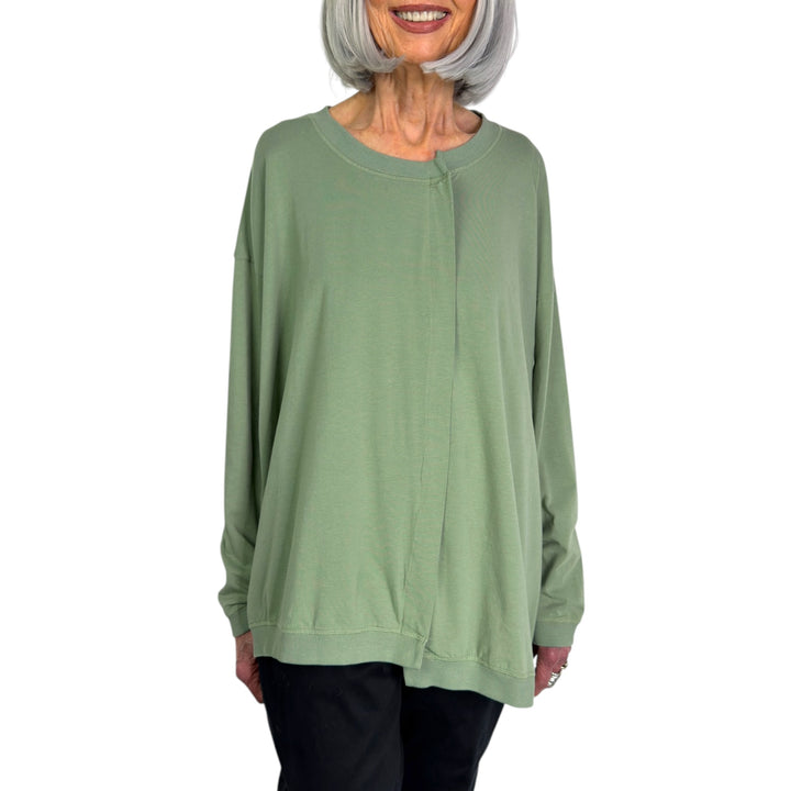 ASYMMETRIC NECK & HEM TEE