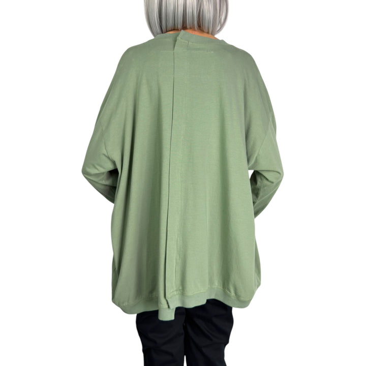 ASYMMETRIC NECK & HEM TEE
