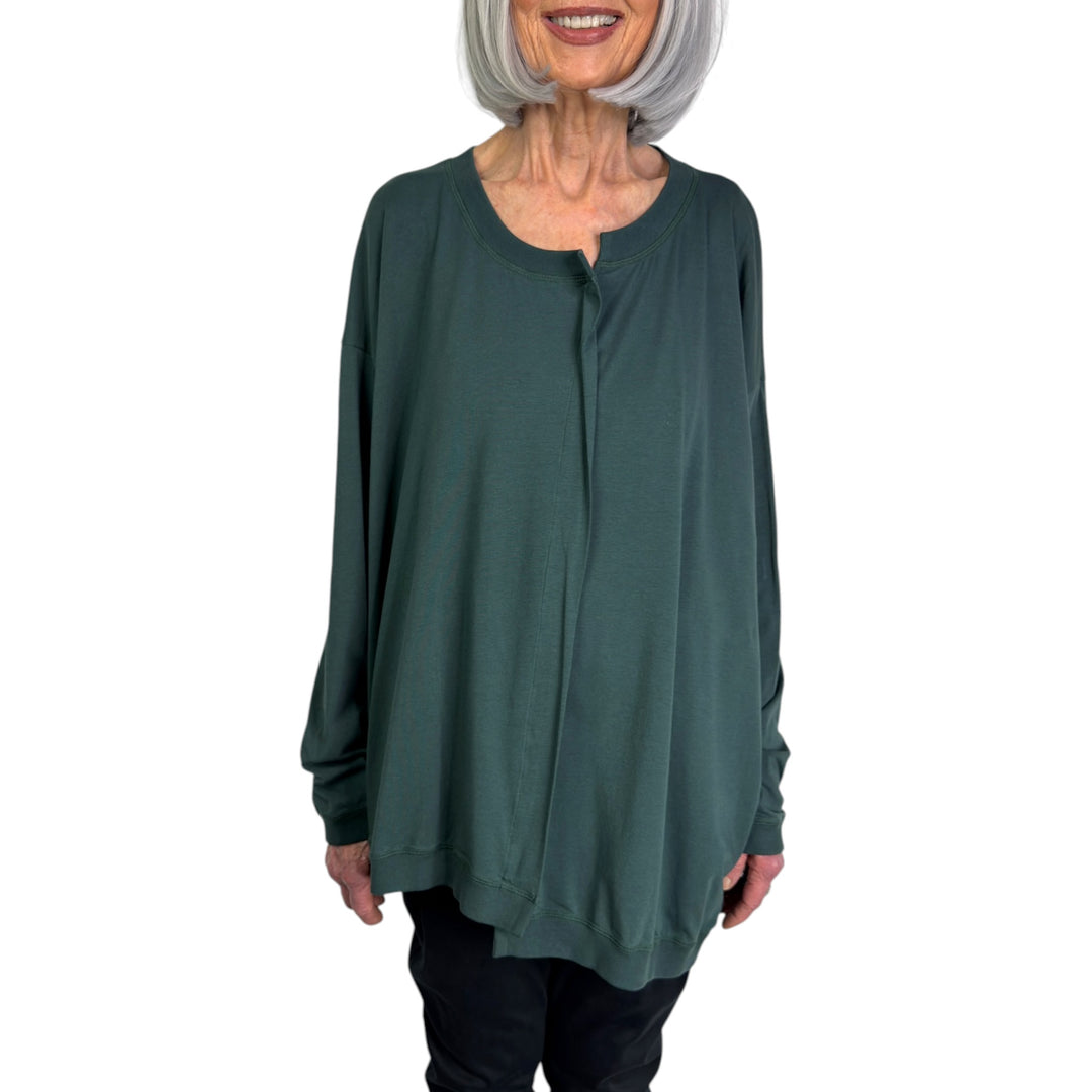 ASYMMETRIC NECK & HEM TEE