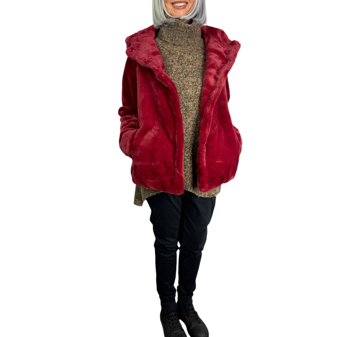 FAUX FUR SHORT JACKET W/HOOD