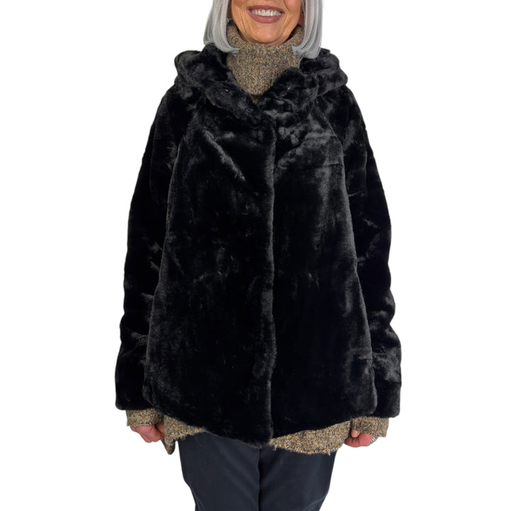 FAUX FUR SHORT JACKET W/HOOD