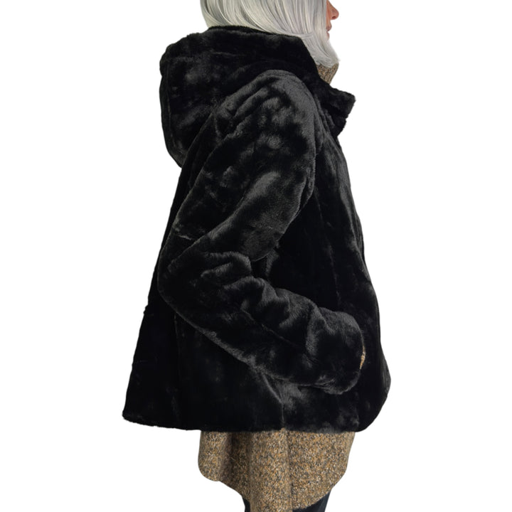 FAUX FUR SHORT JACKET W/HOOD