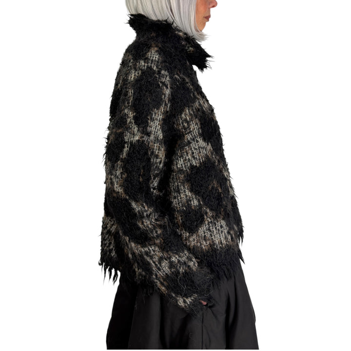 LEOPARD KNIT CROP SWEATER