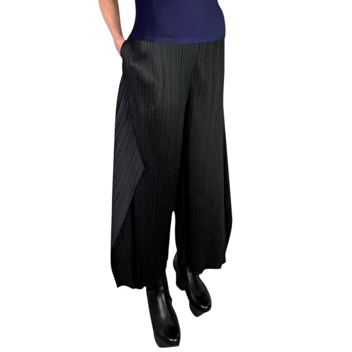 MC : SEPTEMBER ANGLE FLARE PANT