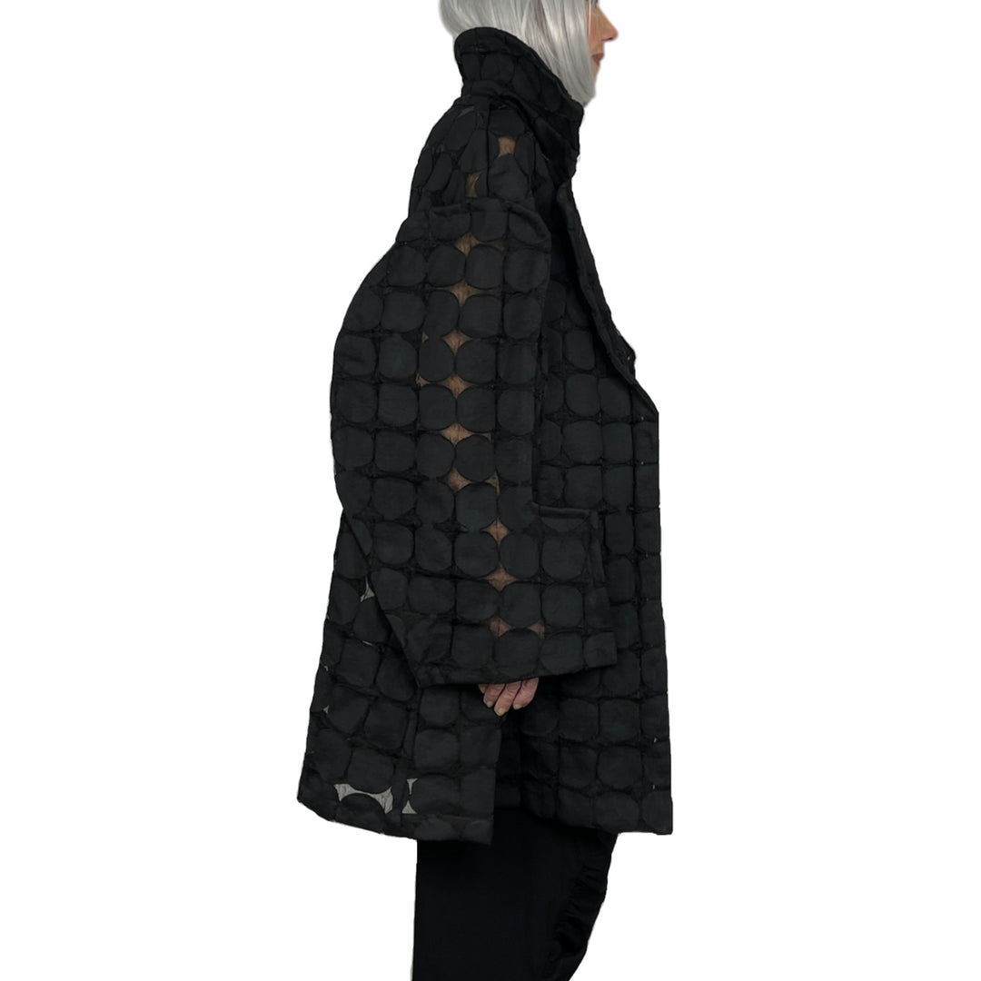 TEXTURED CIRCLES COAT