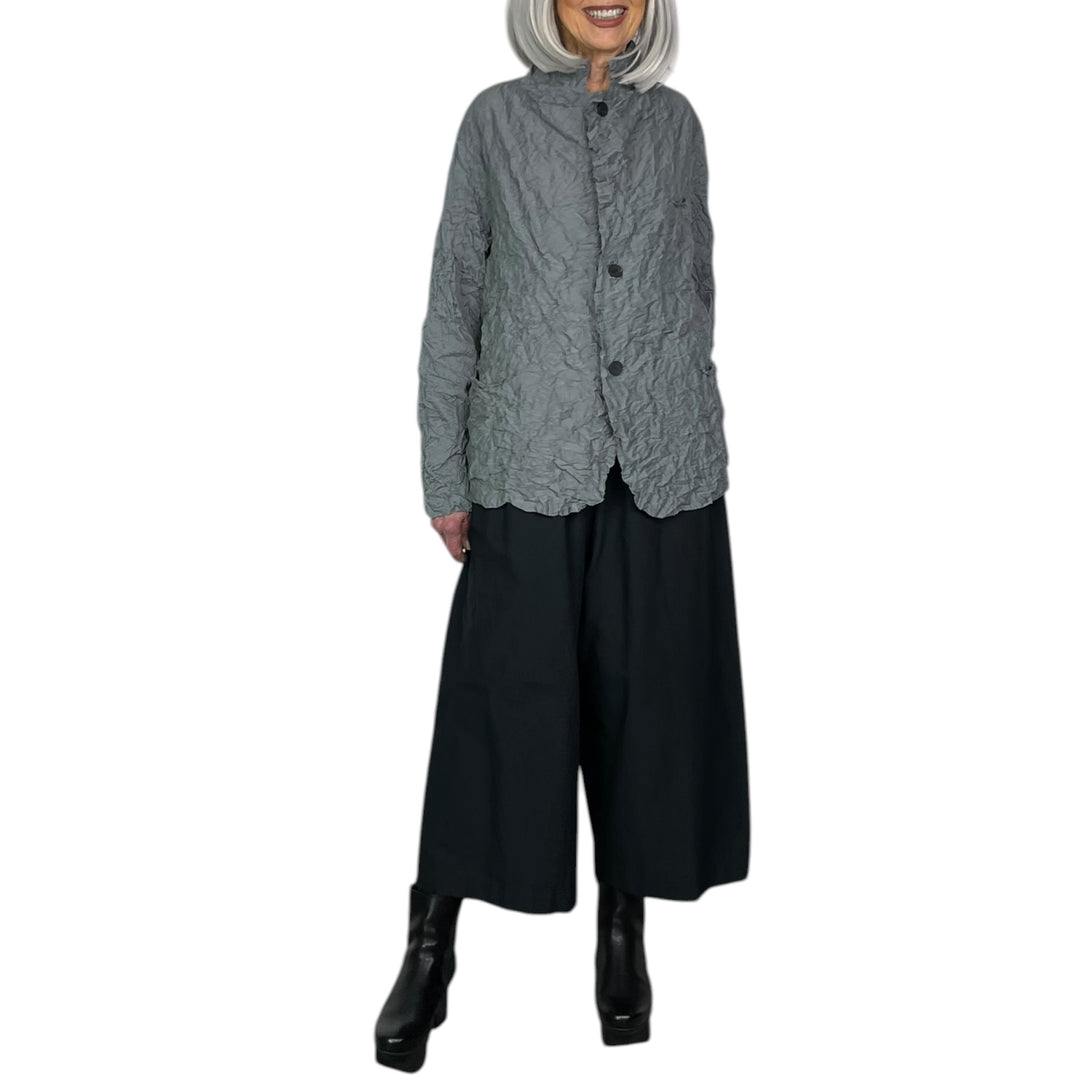 NANACO CRINKLE PLEAT JACKET