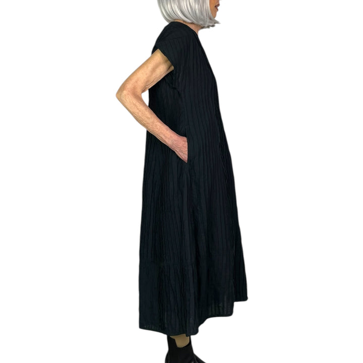 RIPPLE TUCK V-NECK MIDI DRESS