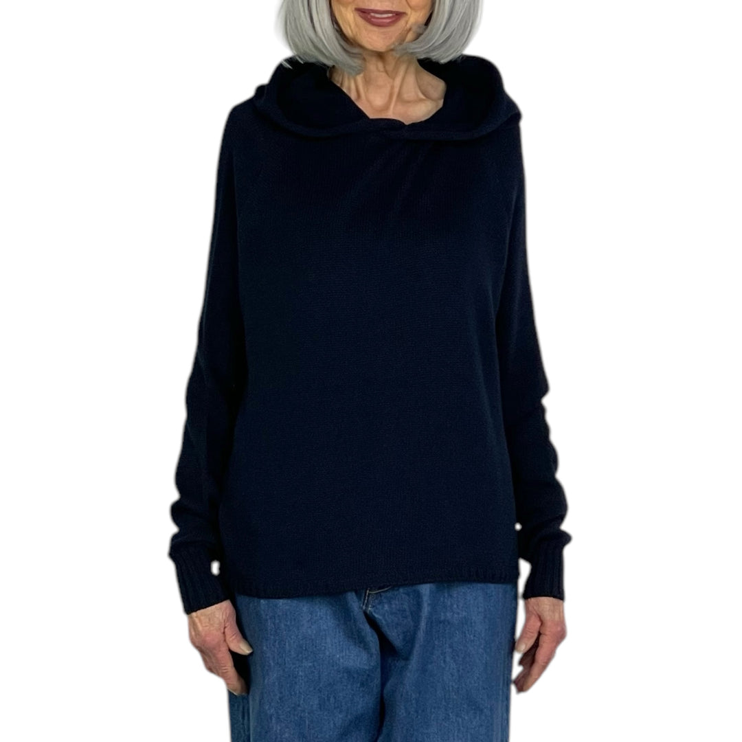 PULLOVER HOODIE