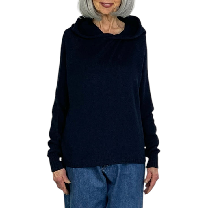 PULLOVER HOODIE