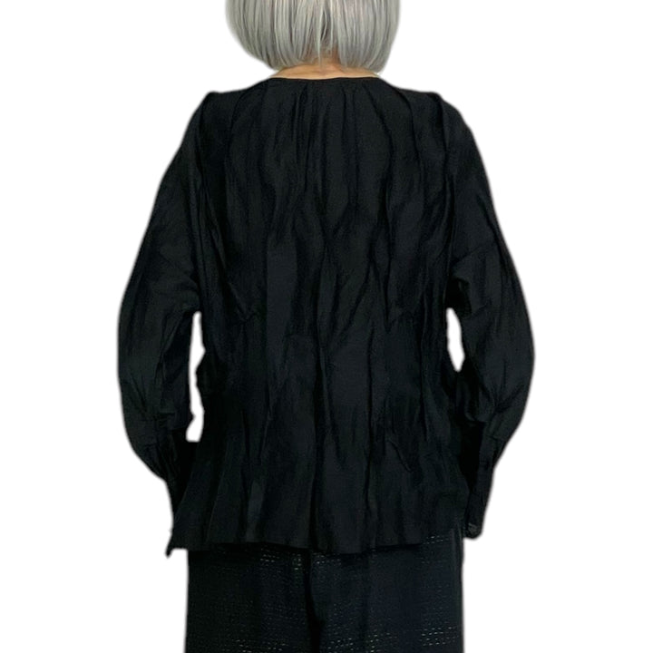 WAVY TUCKED V-NECK BLOUSE