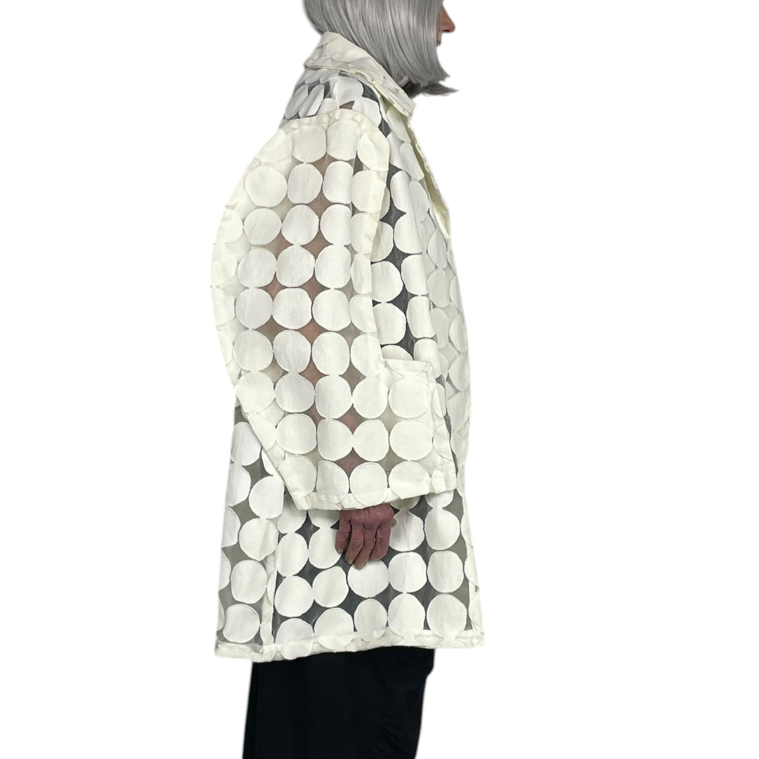 TEXTURED CIRCLES COAT