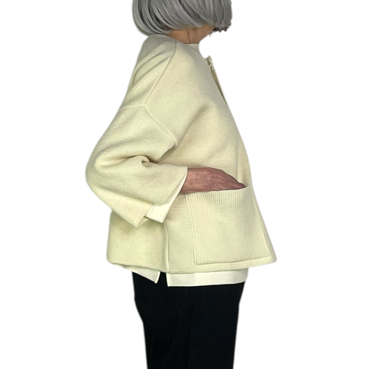 CREWNECK POCKET CARDIGAN