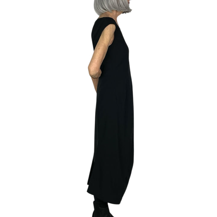 SLEEVELESS SEAMED SLIM DRESS