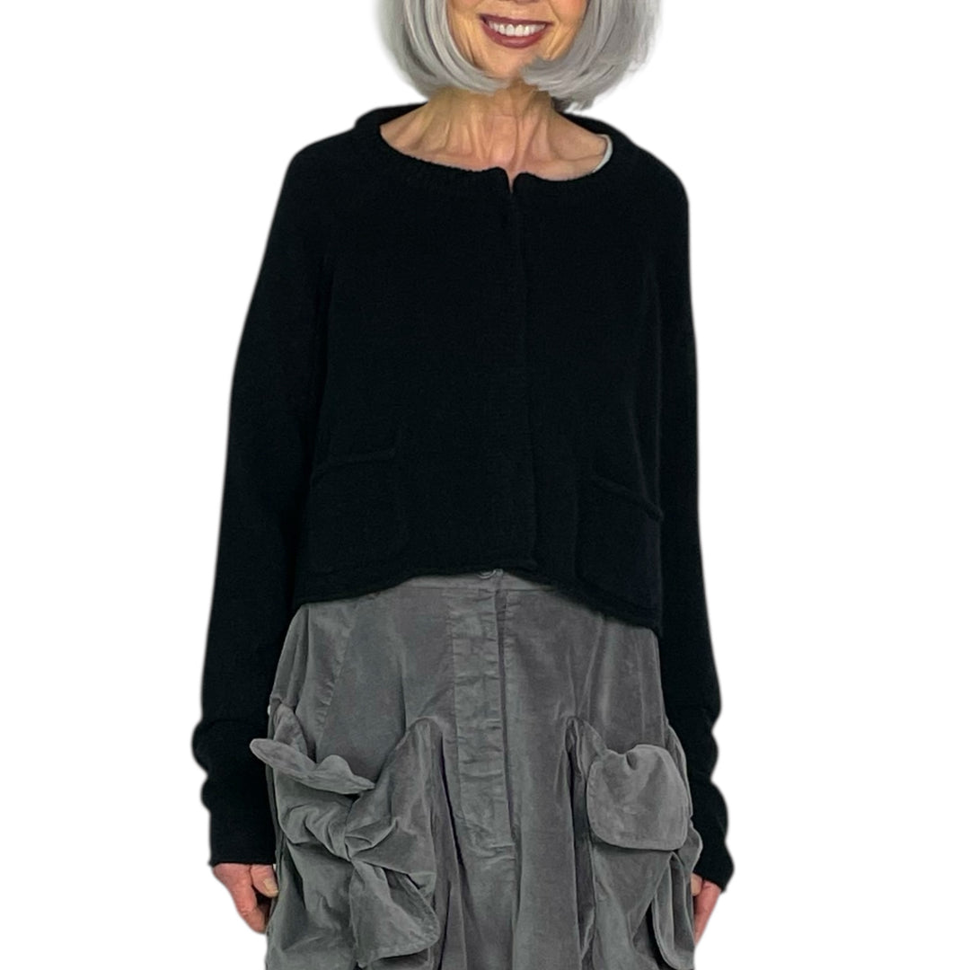 CROPPED CARDIGAN SWEATER