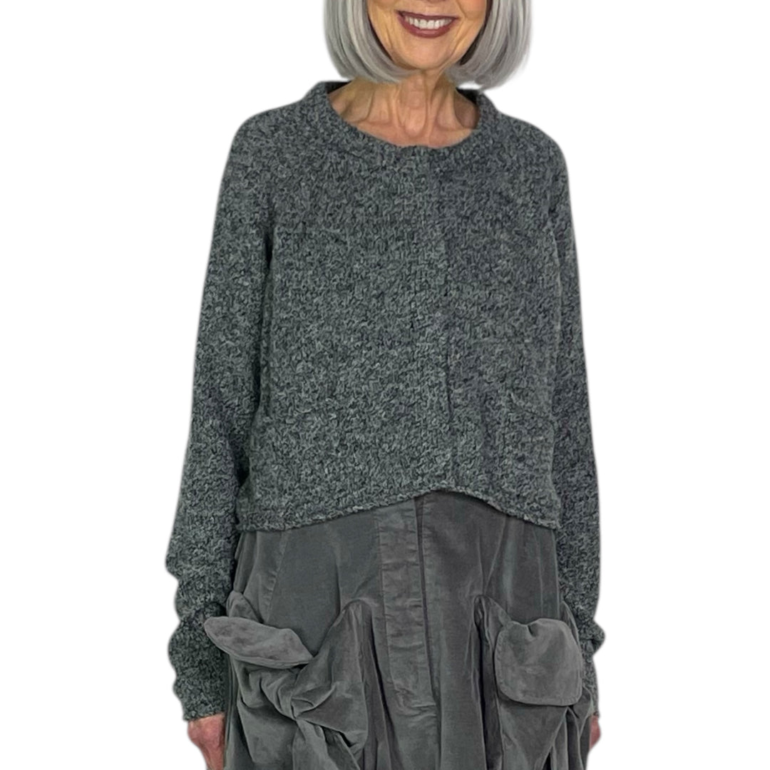 CROPPED CARDIGAN SWEATER