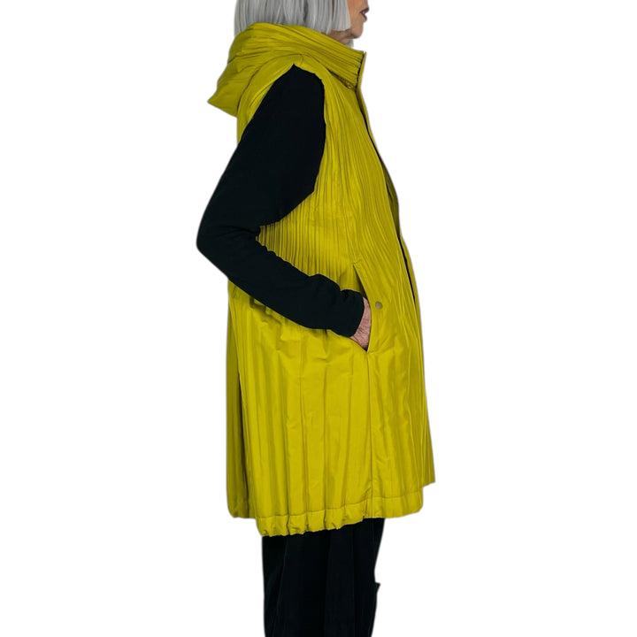 PADDED PLEATS VEST