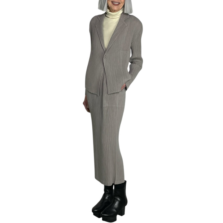 HATCHING PLEATS SKIRT