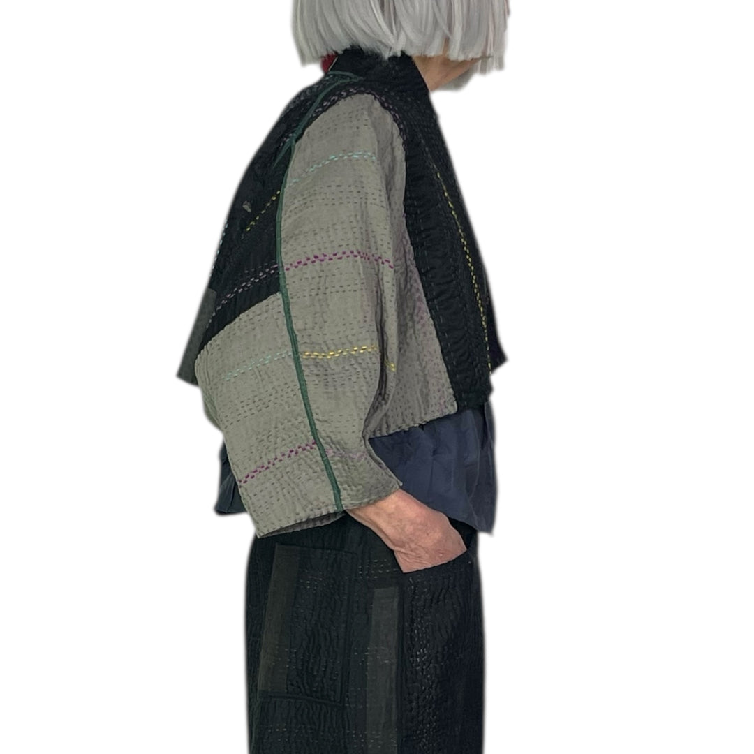 JEWEL WOVEN PATCH PUFF SLEEVE SHRUG