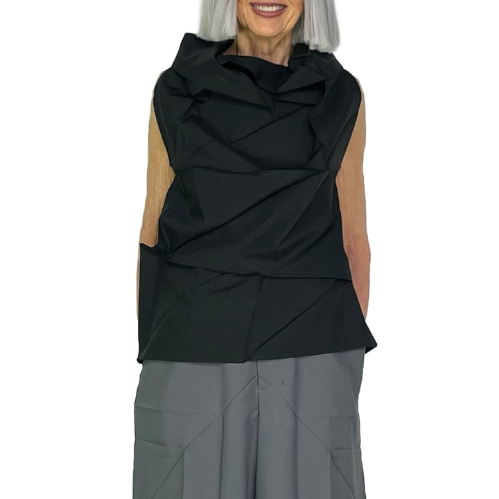 132 5. SOLID SLEEVELESS TOP