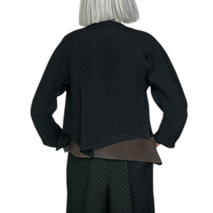 PLASTER PLEATS SOLID CARDIGAN