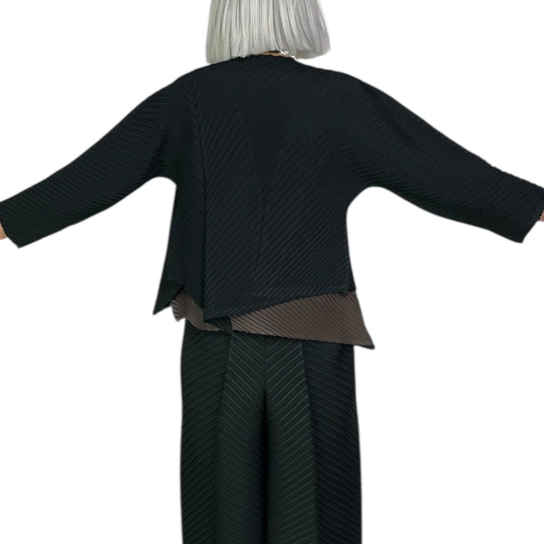 PLASTER PLEATS SOLID CARDIGAN