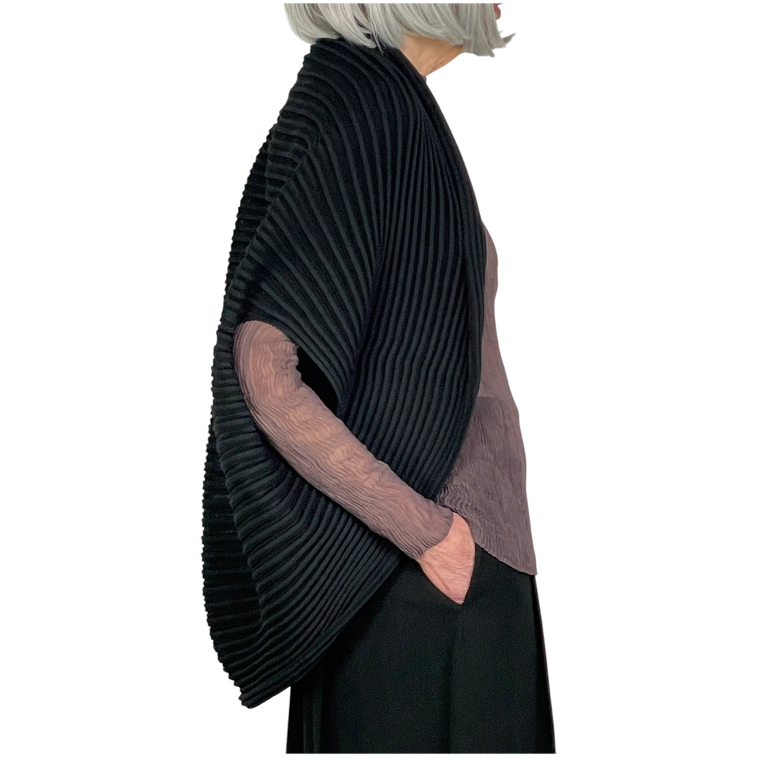 STREAM KNIT SHRUG