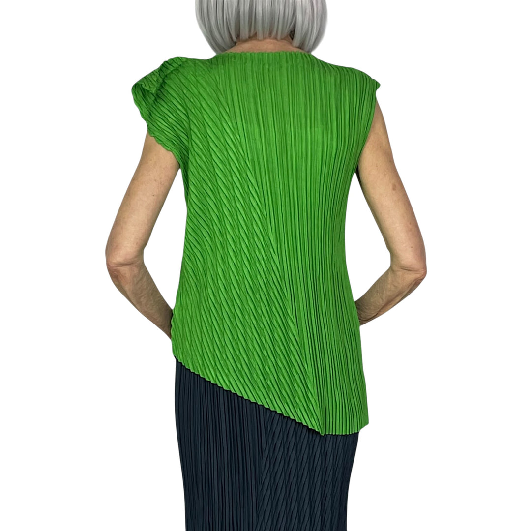 UNFURLING PLEATS TOP