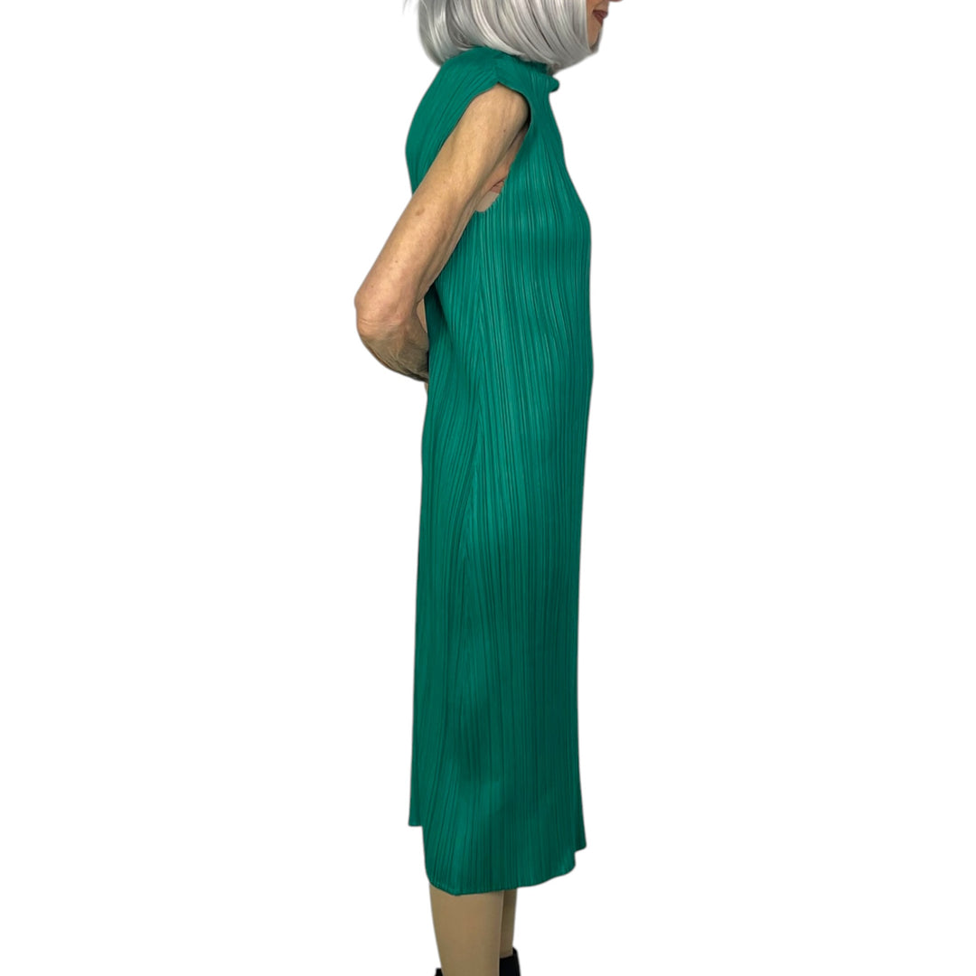MC : JULY SLEEVELESS DRESS