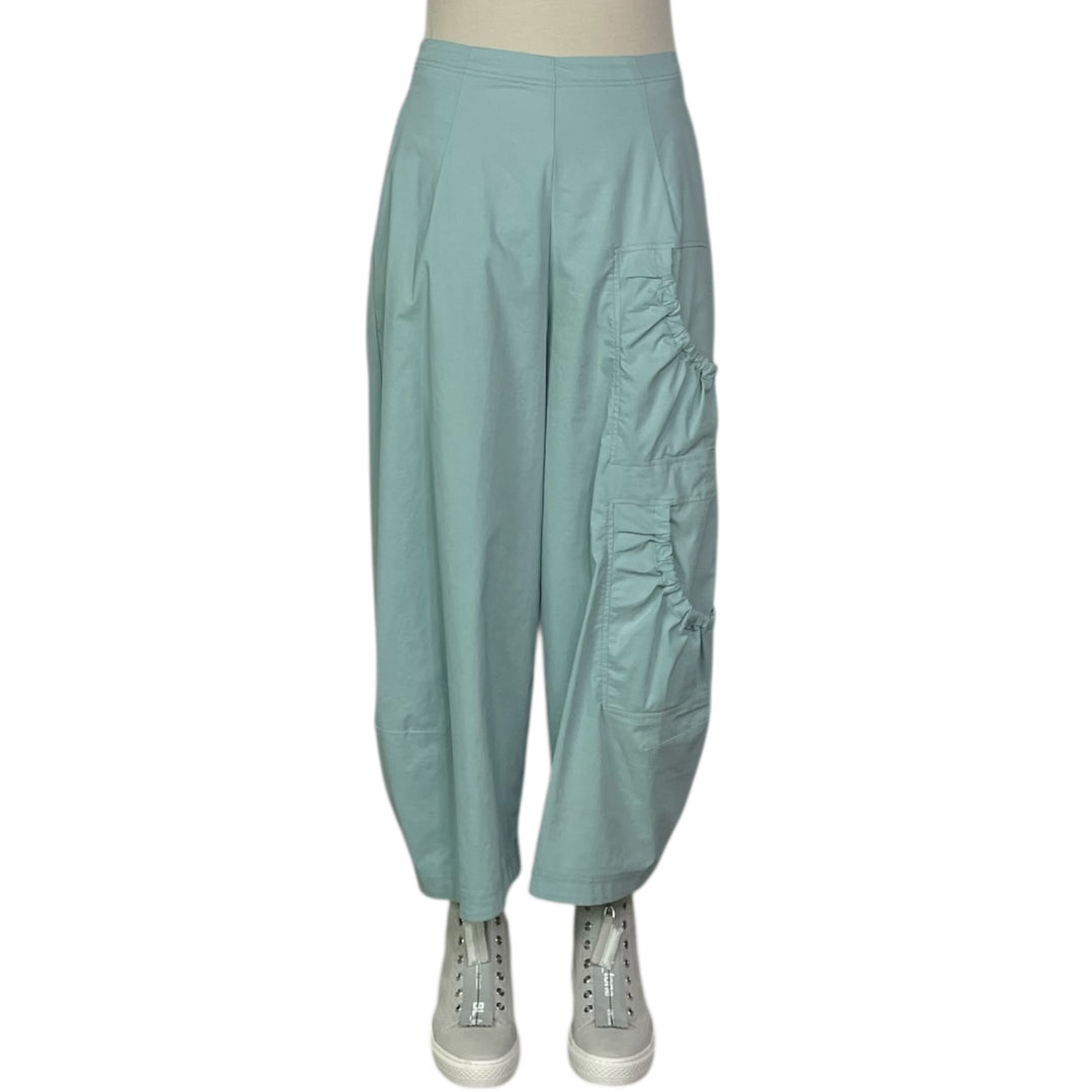 CURVED LEG RUCHED POCKETS PANT