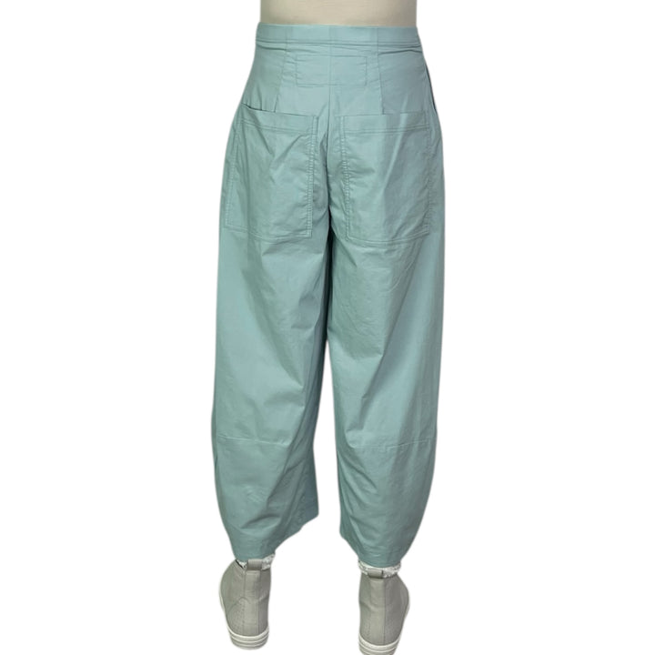 CURVED LEG RUCHED POCKETS PANT