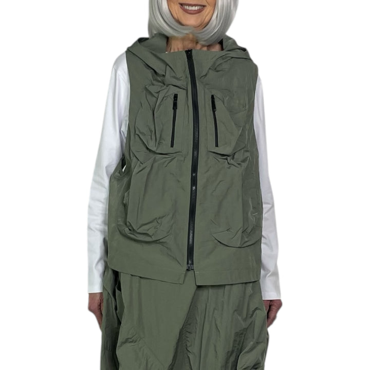 HOODED VEST